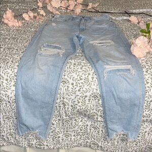 American Eagle Outfitters Light Blue Distressed Relaxed Jeans